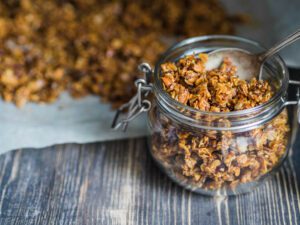 Ricetta home made: granola croccante per iniziare la giornata con gusto
