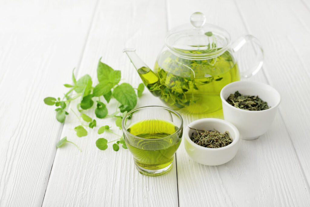 Verità o mito: gli effetti del tè verde sui capelli